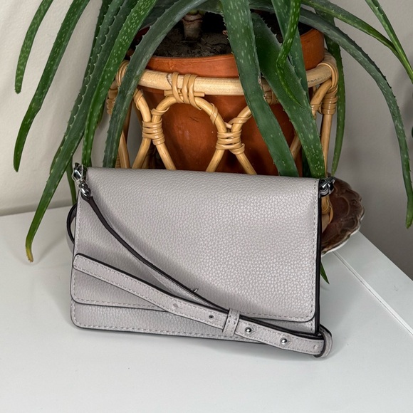 Michael Kors Pearl Grey Pebbled Leather Convertible Crossbody Bag Wallet Purse - Picture 3 of 7